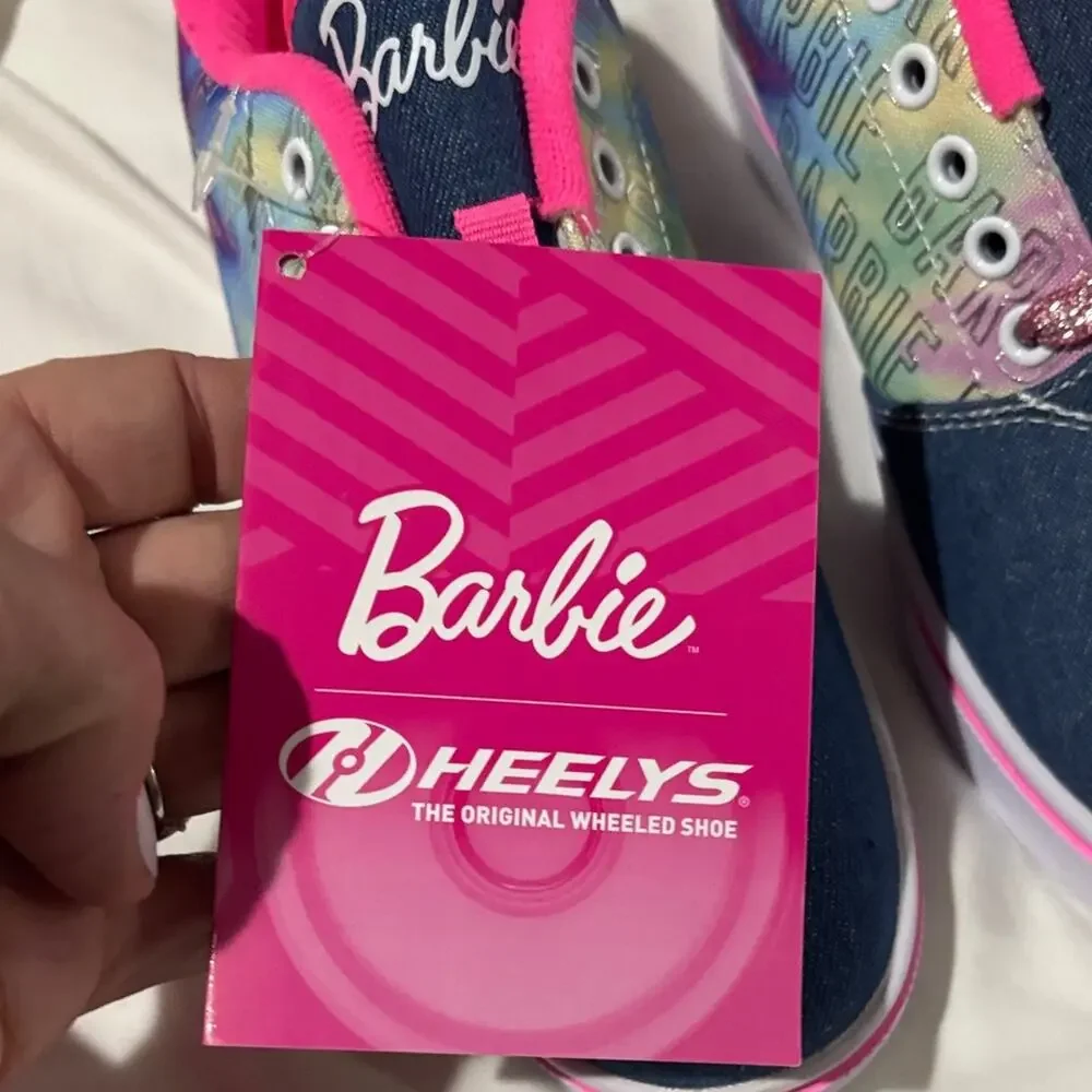 Heelys 3 Barbie Edition new in box never worn really cute subtle barbie theme